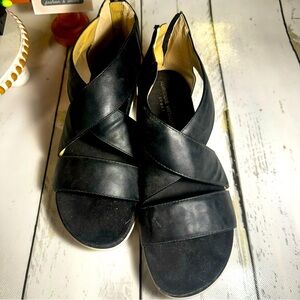 ADRIENNE VITADINNI SPORT Size 11 Cecilia Wedge Sandals Black